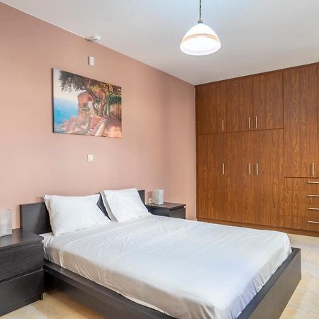 2 Bedroom Renovated Apartment With A View Афины Экстерьер фото