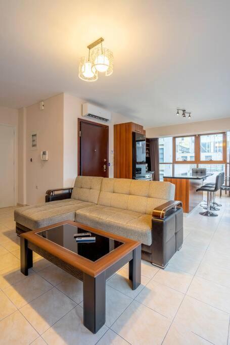 2 Bedroom Renovated Apartment With A View Афины Экстерьер фото